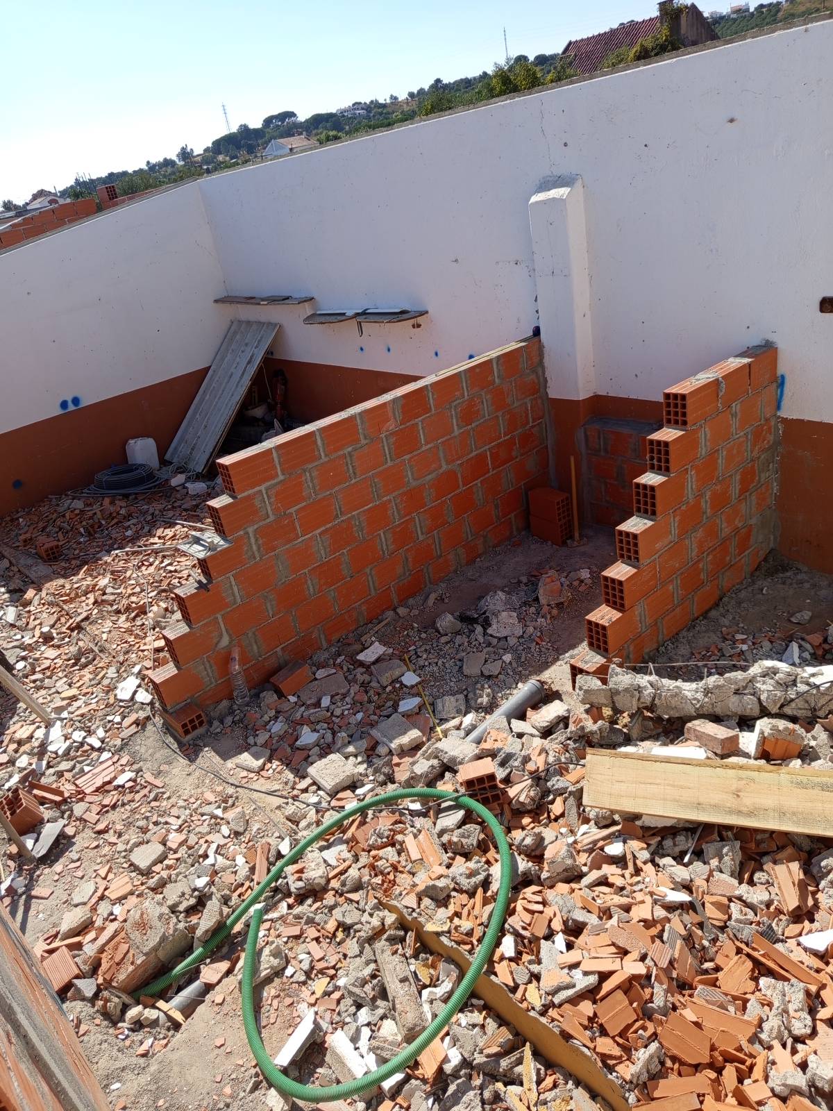 Ferreira remodelações - Azambuja - Zimmerrenovierung