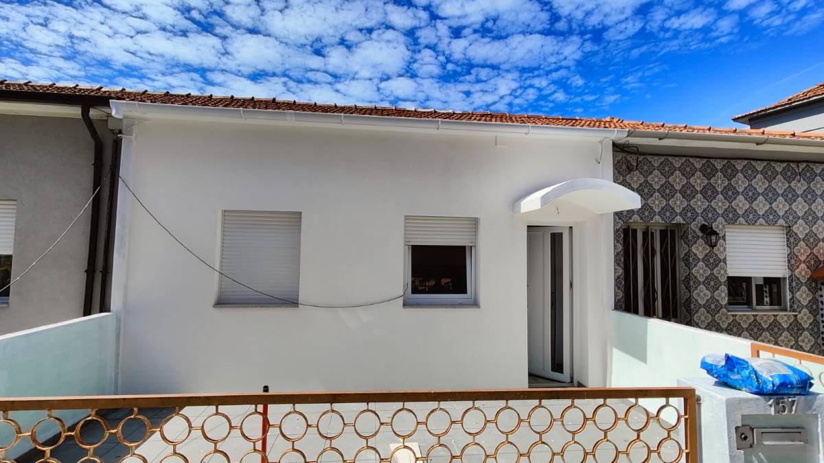 João - Valongo - Construction and Building Services