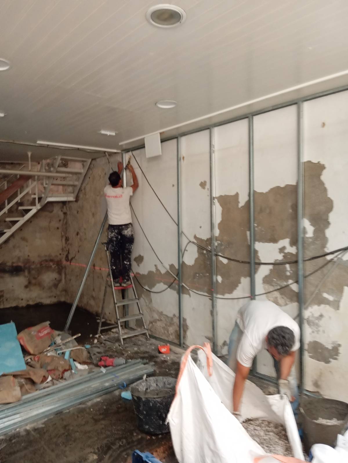 REFCON CONSTRUÇÕES E REFORMAS LDA - Monção - Caulking