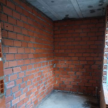 REFCON CONSTRUÇÕES E REFORMAS LDA - Monção - Siding Installation, Repair, or Removal