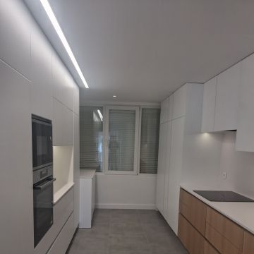Soviobra remodelaçoes lda - Torres Vedras - Teppich verlegen