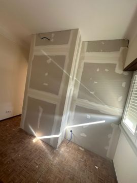 Interior Painter
