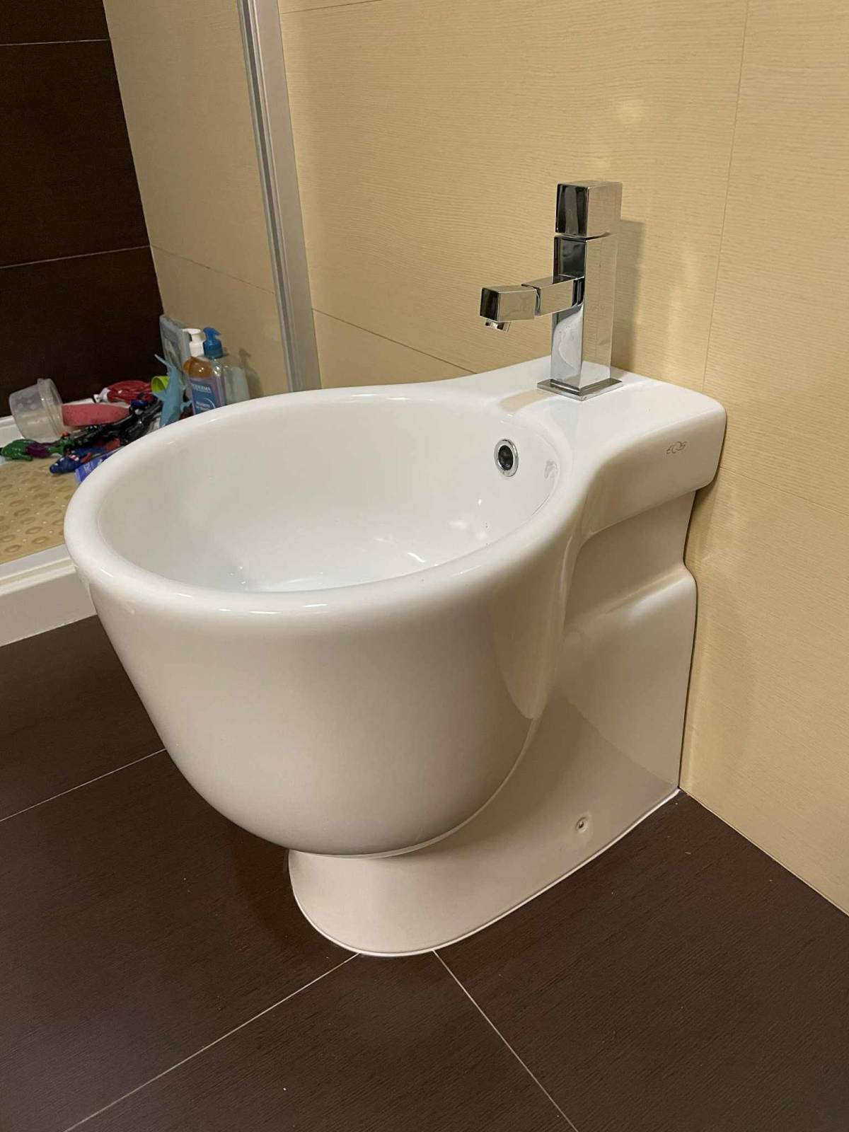 Spüle und Wasserhahn reparieren