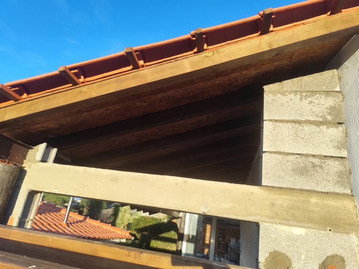 Artur - Sesimbra - Wall Construction