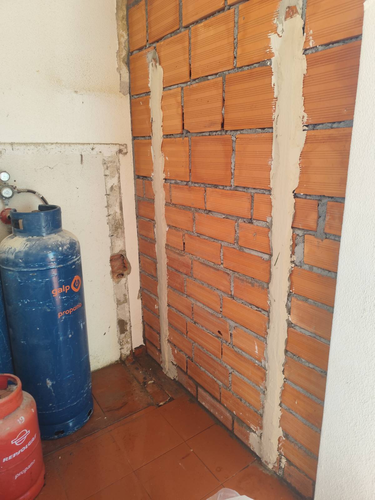 Artur - Sesimbra - Roof Cleaning