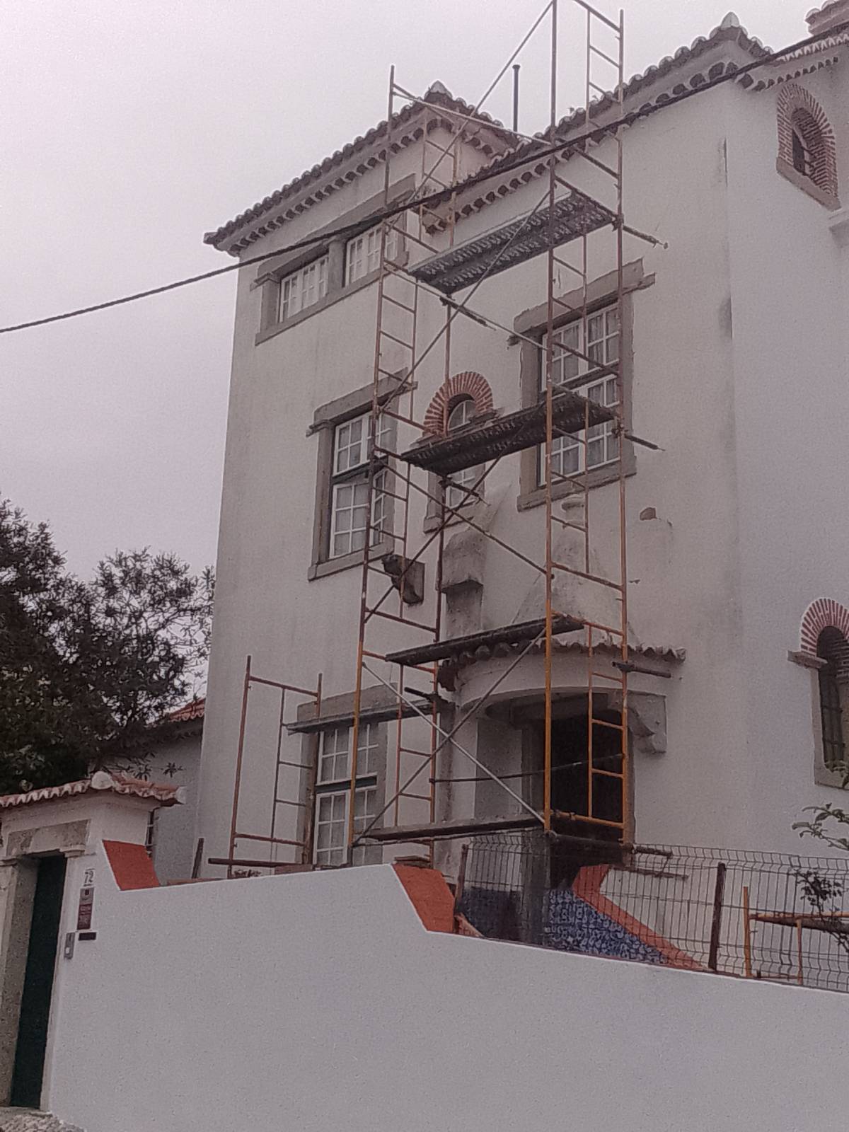 Adeilson - Loures - Installation, réparation ou retrait de revêtement mural