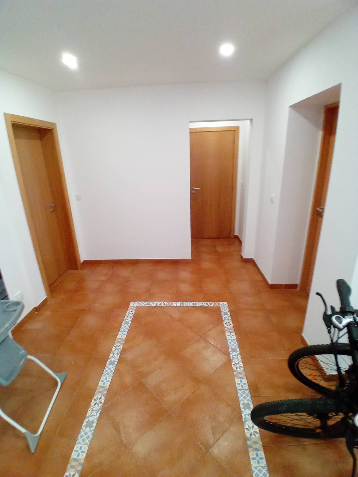 Elias - G Camp - Caldas da Rainha - Demolição de Construções
