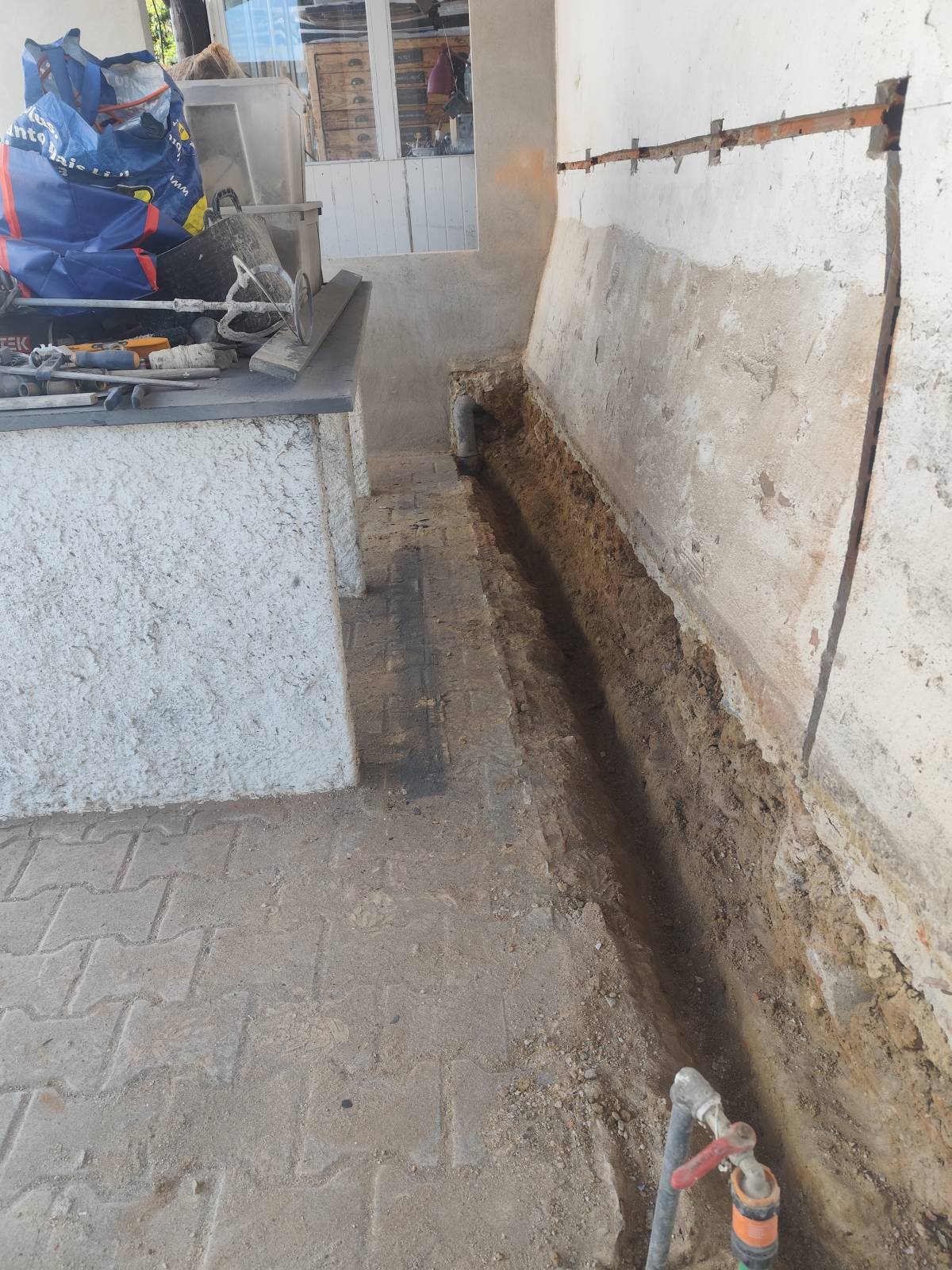 Artur - Sesimbra - Demolition Services