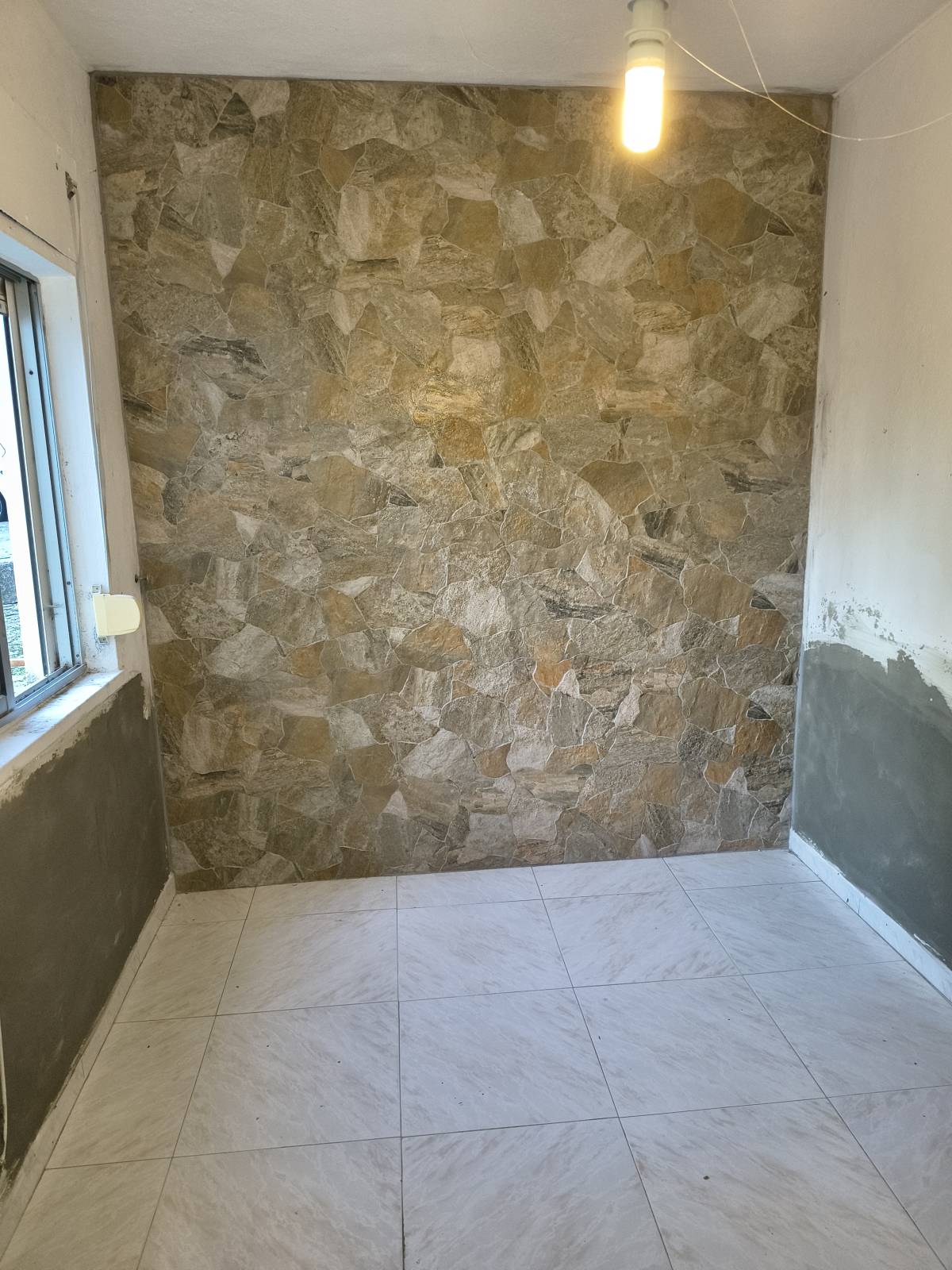 Vando - Póvoa de Lanhoso - Construção de Parede Interior