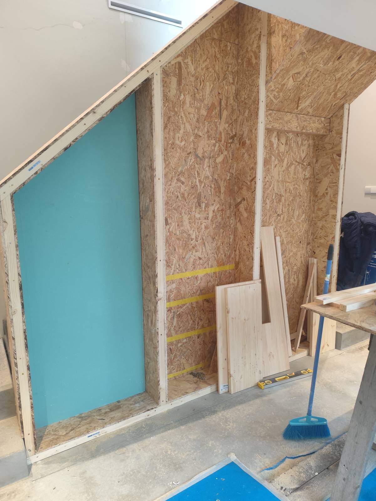 Artur - Sesimbra - Walls, Framing, and Stairs