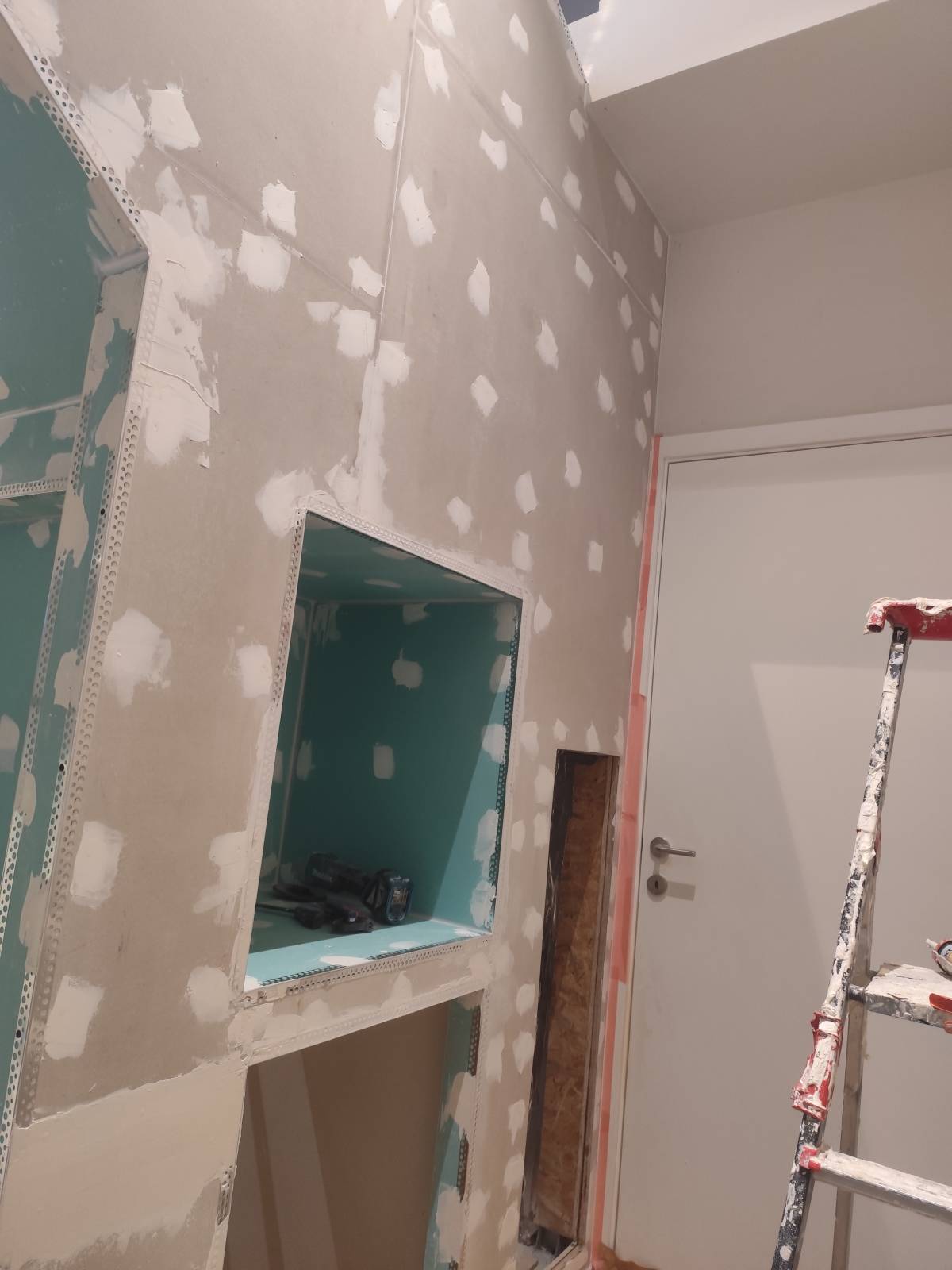Artur - Sesimbra - Stone or Tile Flooring Installation