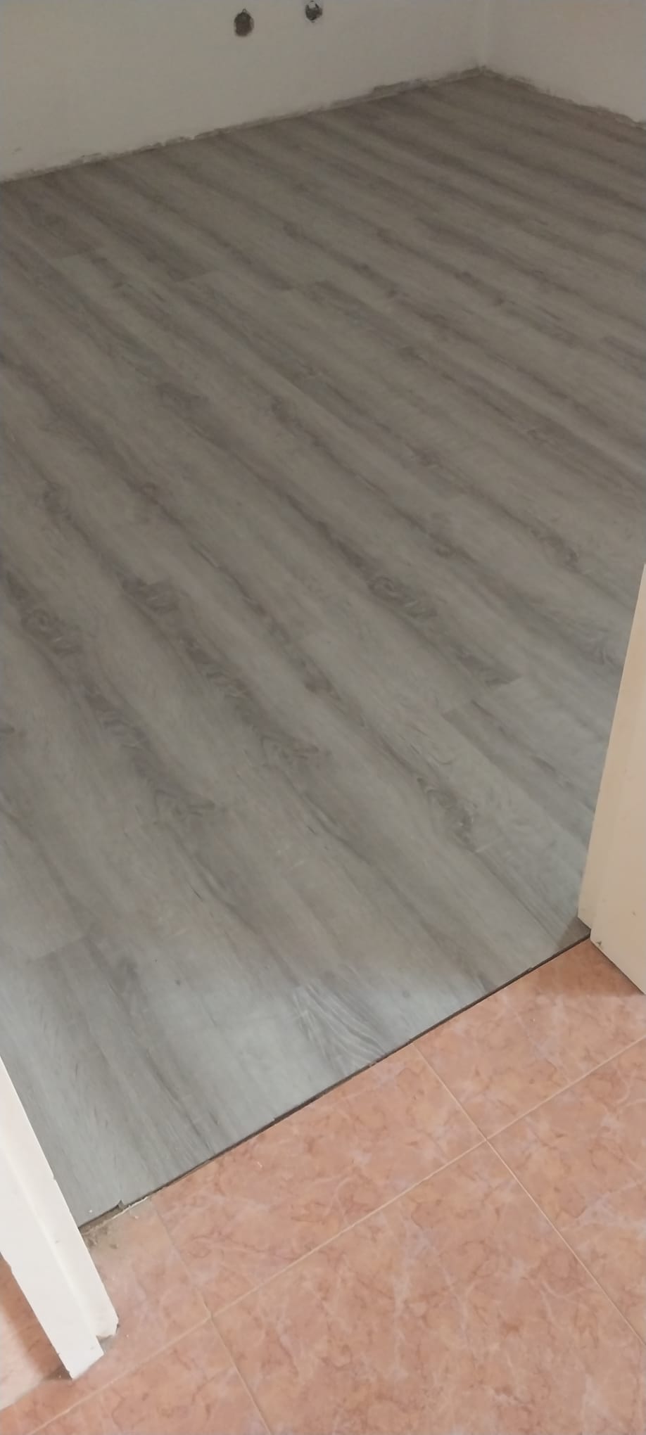 W.O Walkover - Almada - Carpet Installation