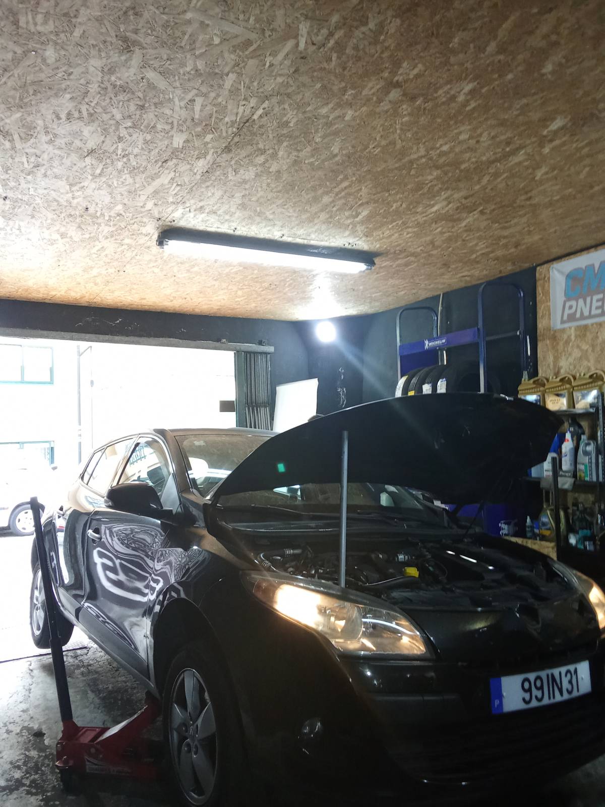 CMpneus - Vila Nova de Gaia - Reparación de coches