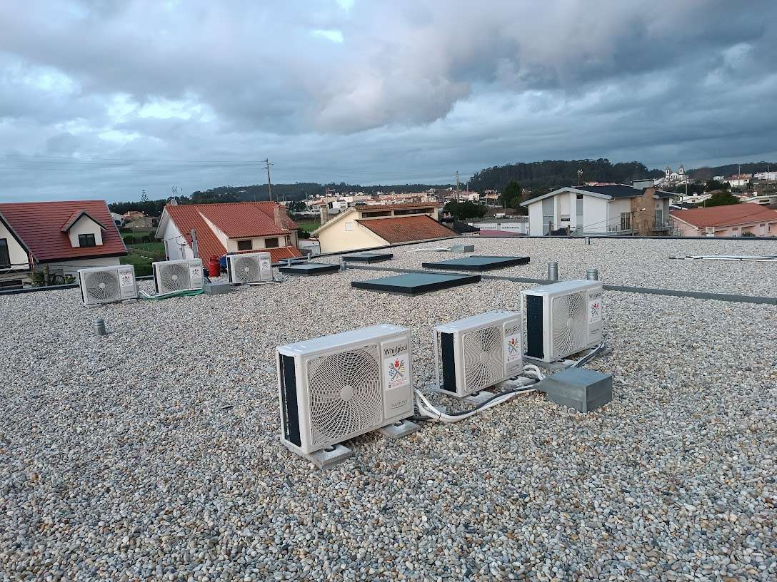 Eletrovac - Porto - Instalação de Tubos de Canalização