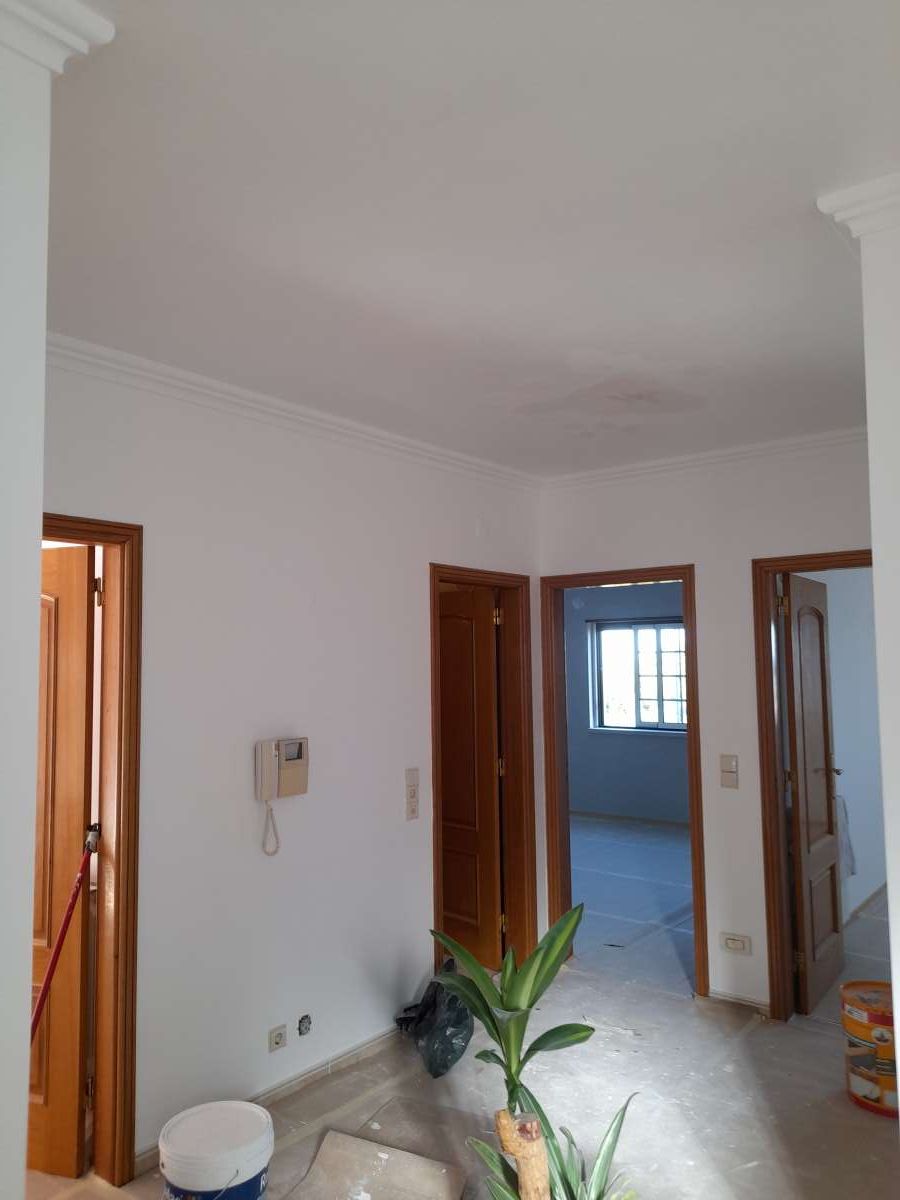 Alemão Pinturas e Remodelacões - Loures - Pintura de Portas