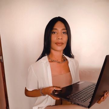 Cinthia Pinto- Social Media - Sintra - Social Media Marketing