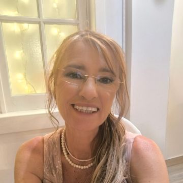 Laura Correia - Seixal - Wedding Officiant