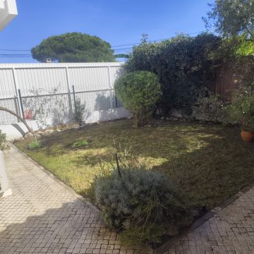 Artur - Sesimbra - Carpet Installation