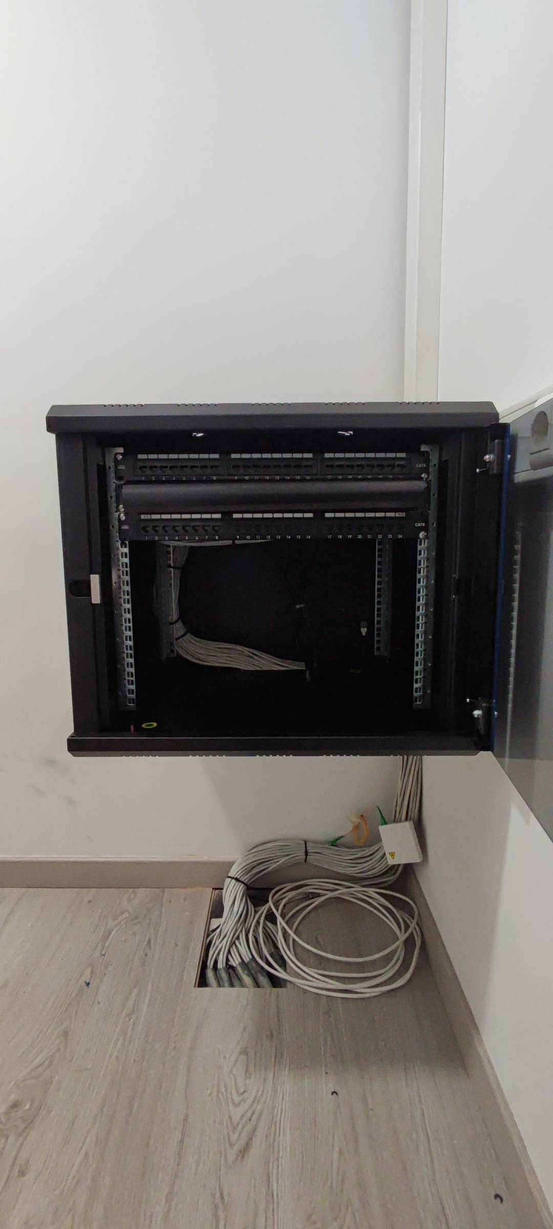 Cleiton - Lisboa - Telephone System Services