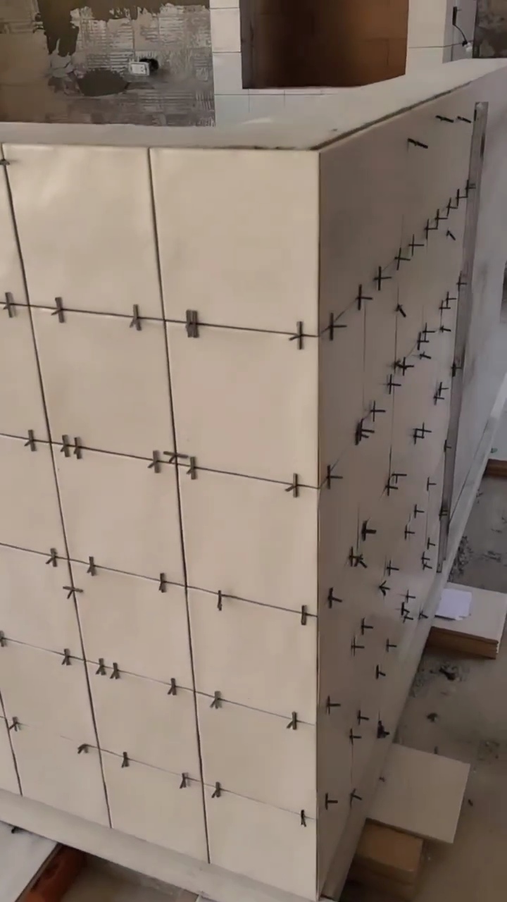 Tile setter Vanzella - Figueira da Foz - Concrete Flooring Installation