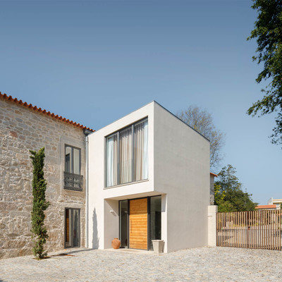 Mundo perpendicular Lda - Vila Nova de Gaia - Construction and Building Services