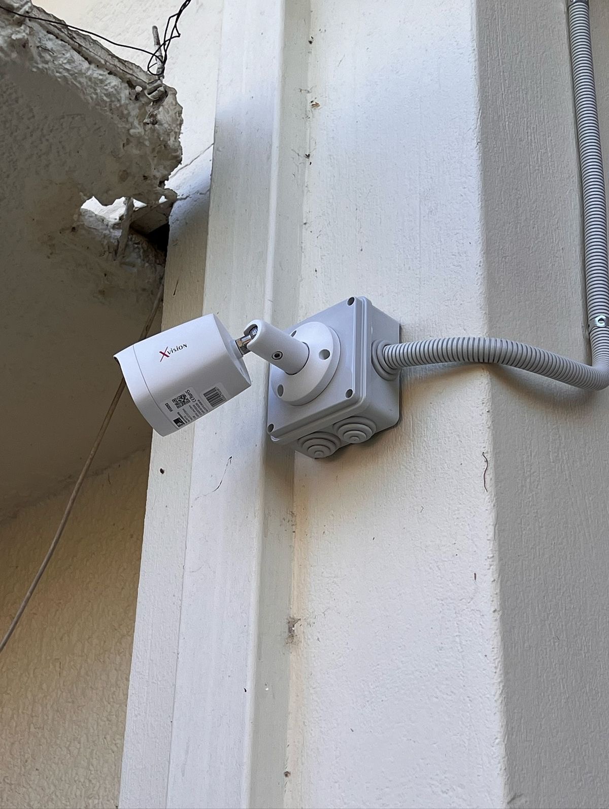 Casa Segura - Ourém - Lamp Installation