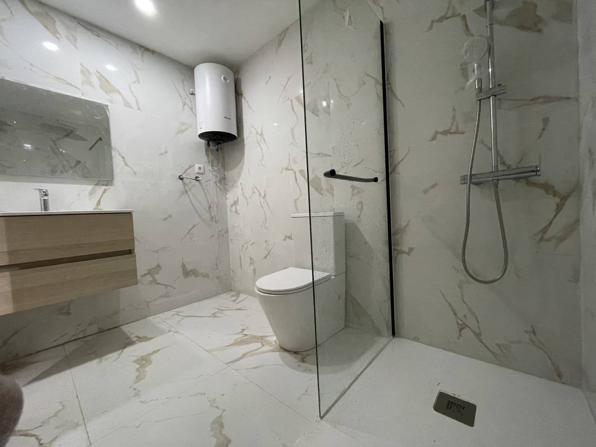 Smooth Profile - Gondomar - Reparação ou Substituição de Pavimento Vinílico ou Linóleo