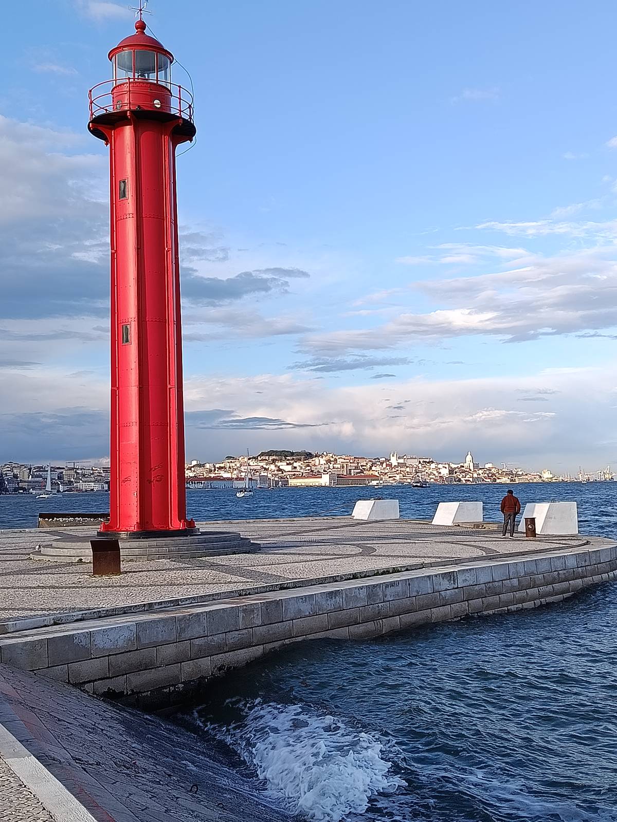 Carpinteiro - Almada - Reparação de Armários