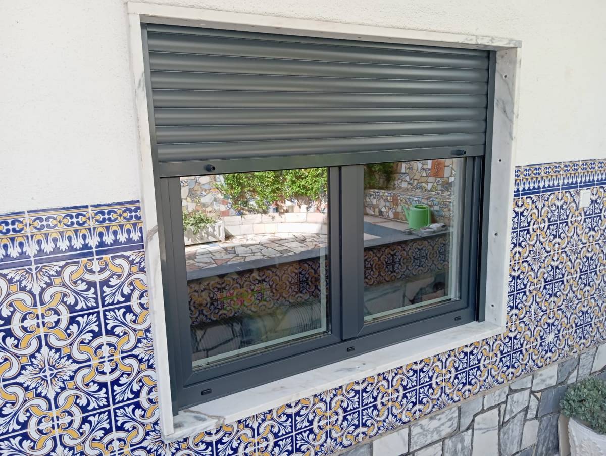 DF Serviços - Peniche - Reparação de Persianas