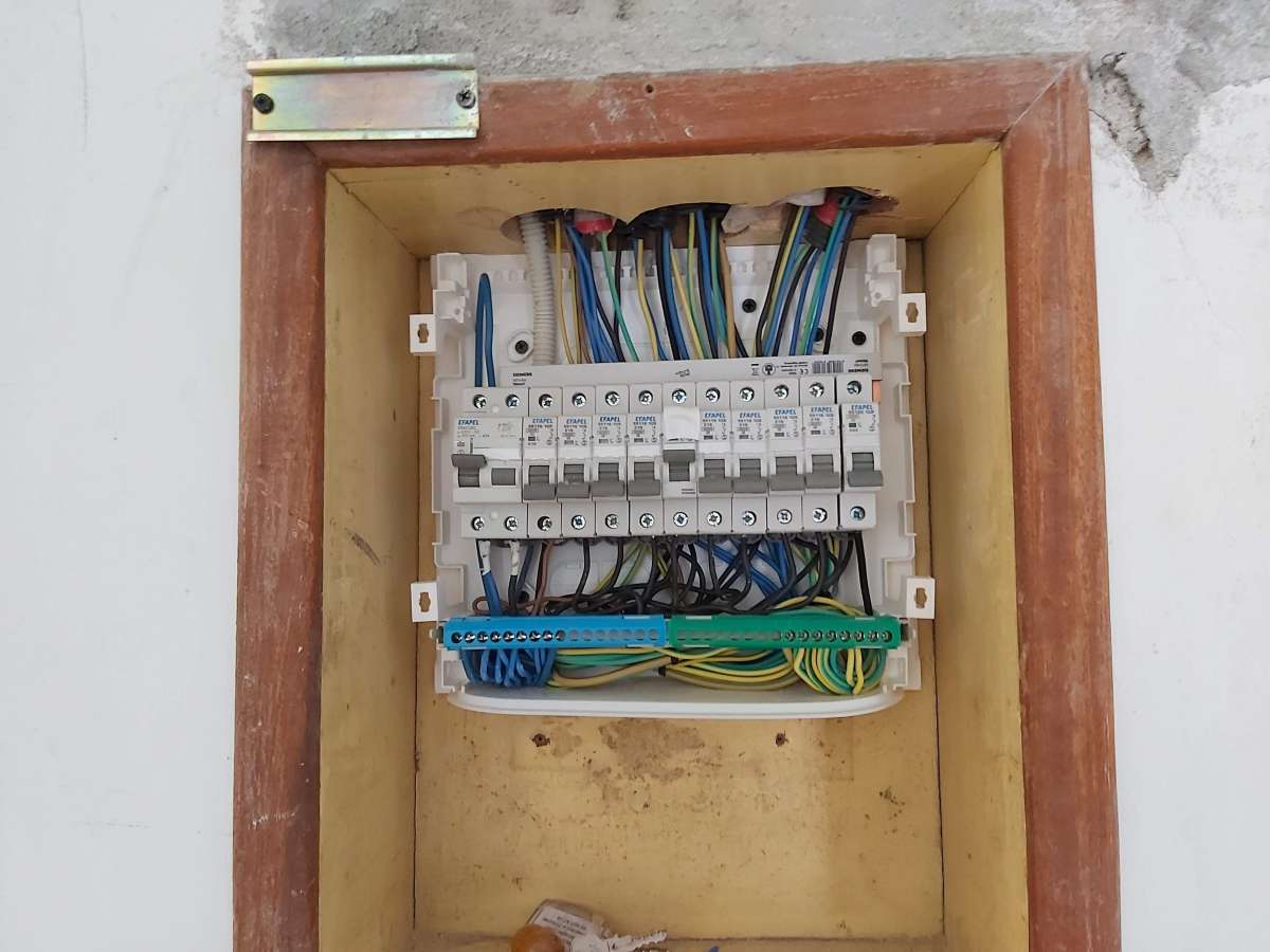 Marcio Silva - Amadora - Switch and Outlet Repair
