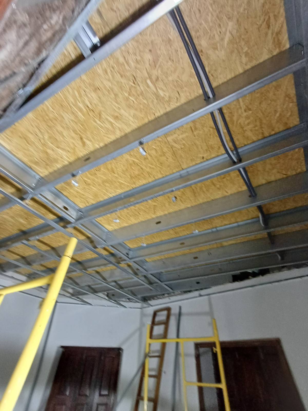 MCC CONSTRUÇÕES UNIPESSOAL LDA - Lagos - Asbestsanierung