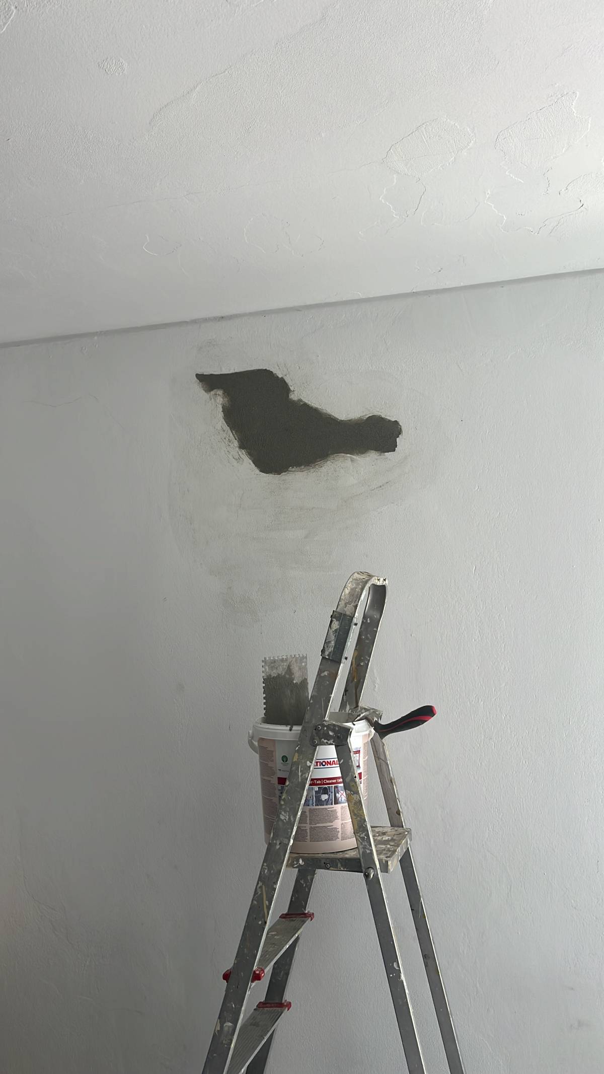 Jonathan Phereira - Lisboa - Installation de lampe