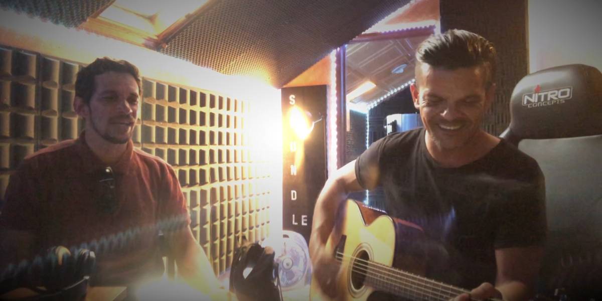 Tó Martins/ Estudios Soundled - Sintra - Entretenimento com Músico a Solo