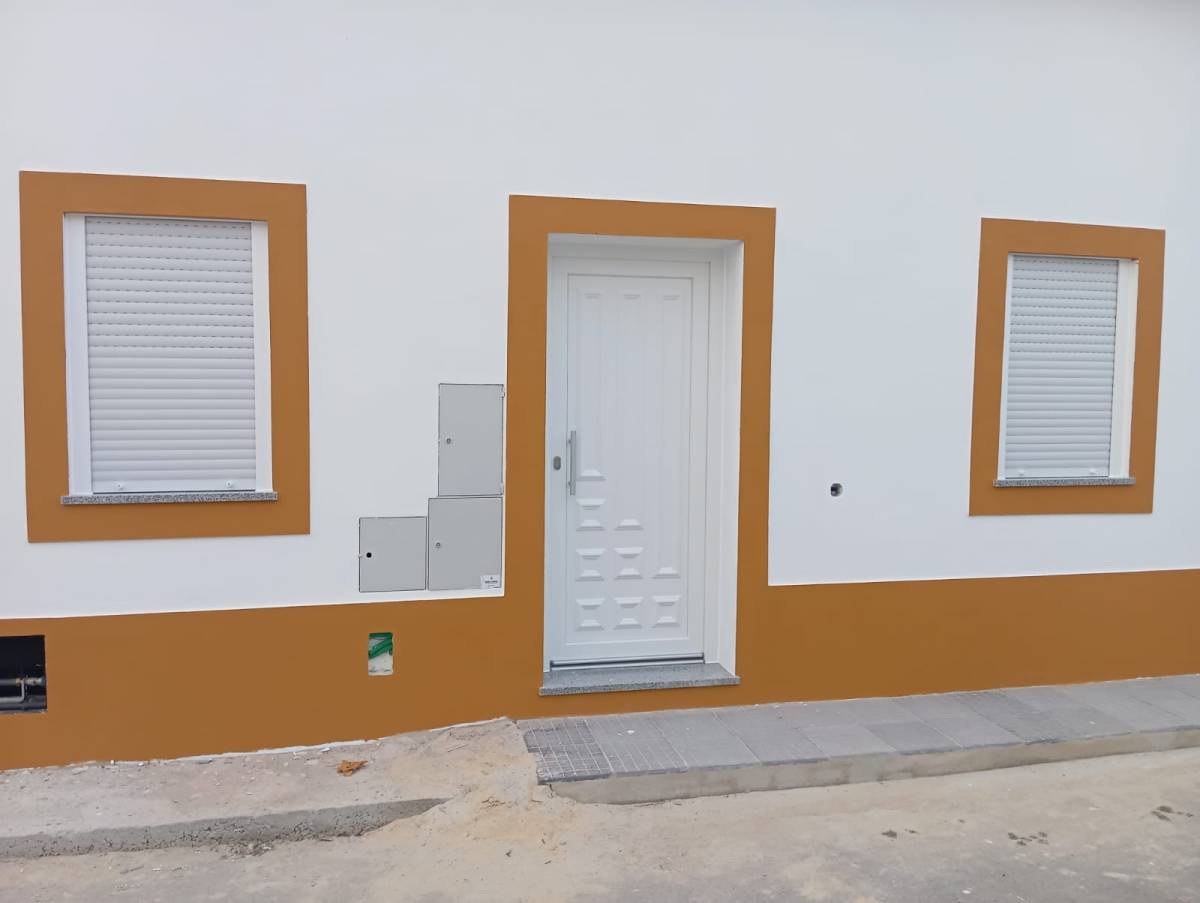 DF Serviços - Peniche - Reparação de Porta