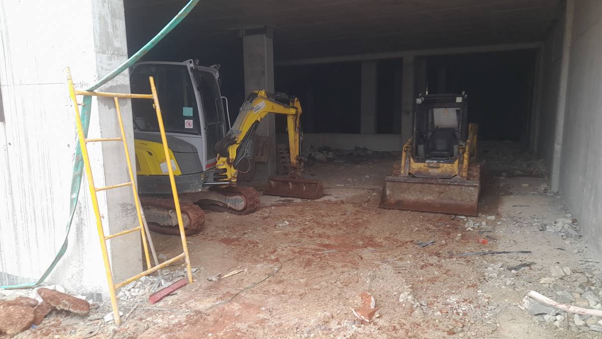 Audácia100fim - Construção civil - Vila Franca de Xira - Réparation de rampe d’escalier