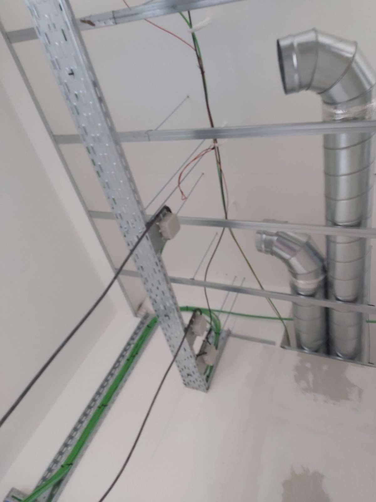 Marcio Silva - Amadora - Fan Installation