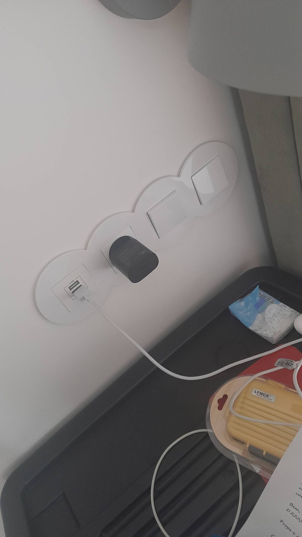 SF REPAROS E INSTALACOES - Loures - Switch and Outlet Installation