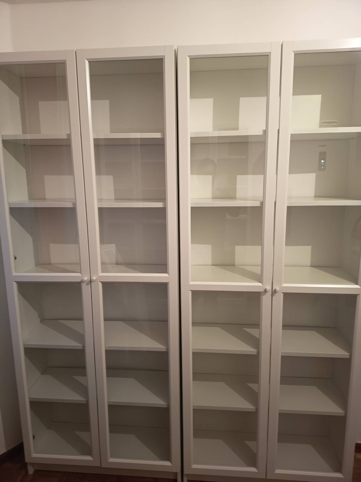 Paulo Gonçalves - Lisboa - Schrank reparieren