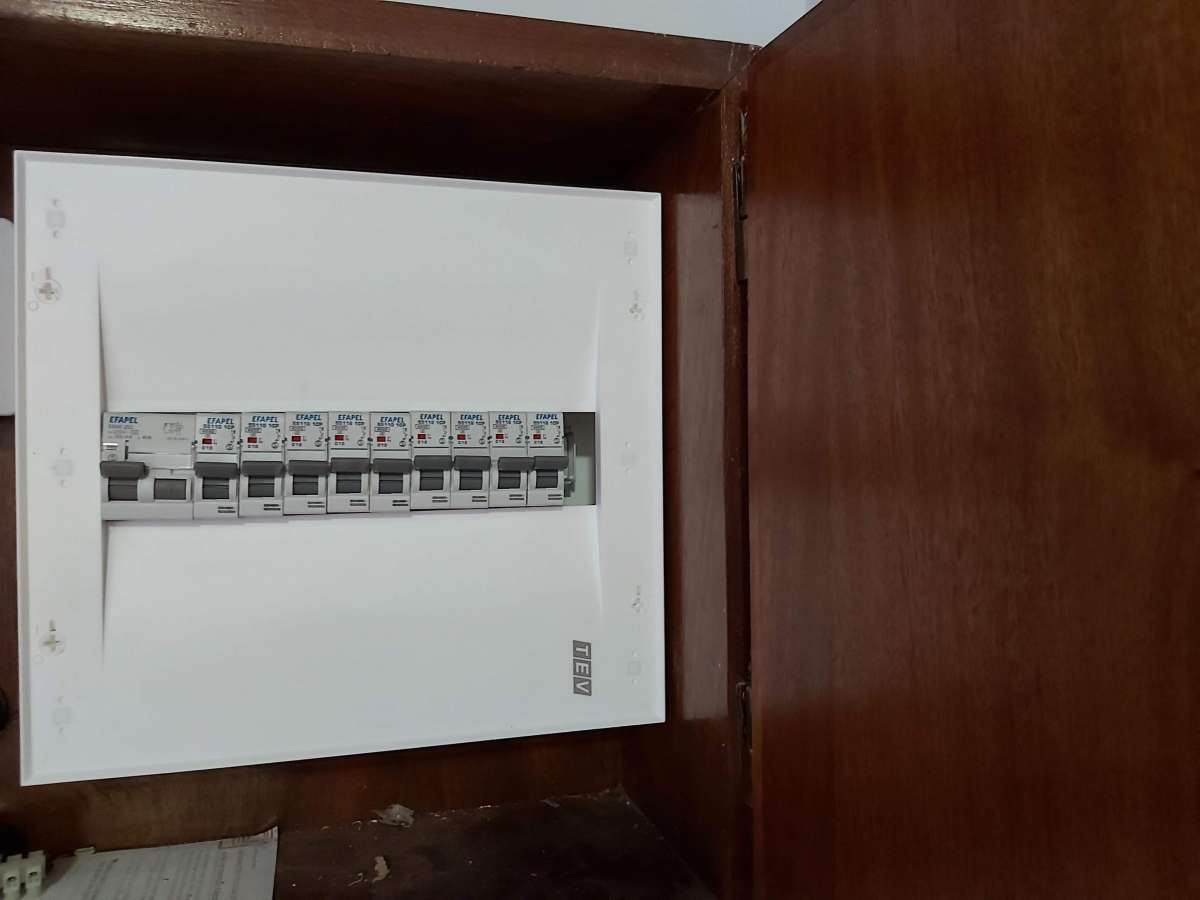 Marcio Silva - Amadora - Switch and Outlet Installation