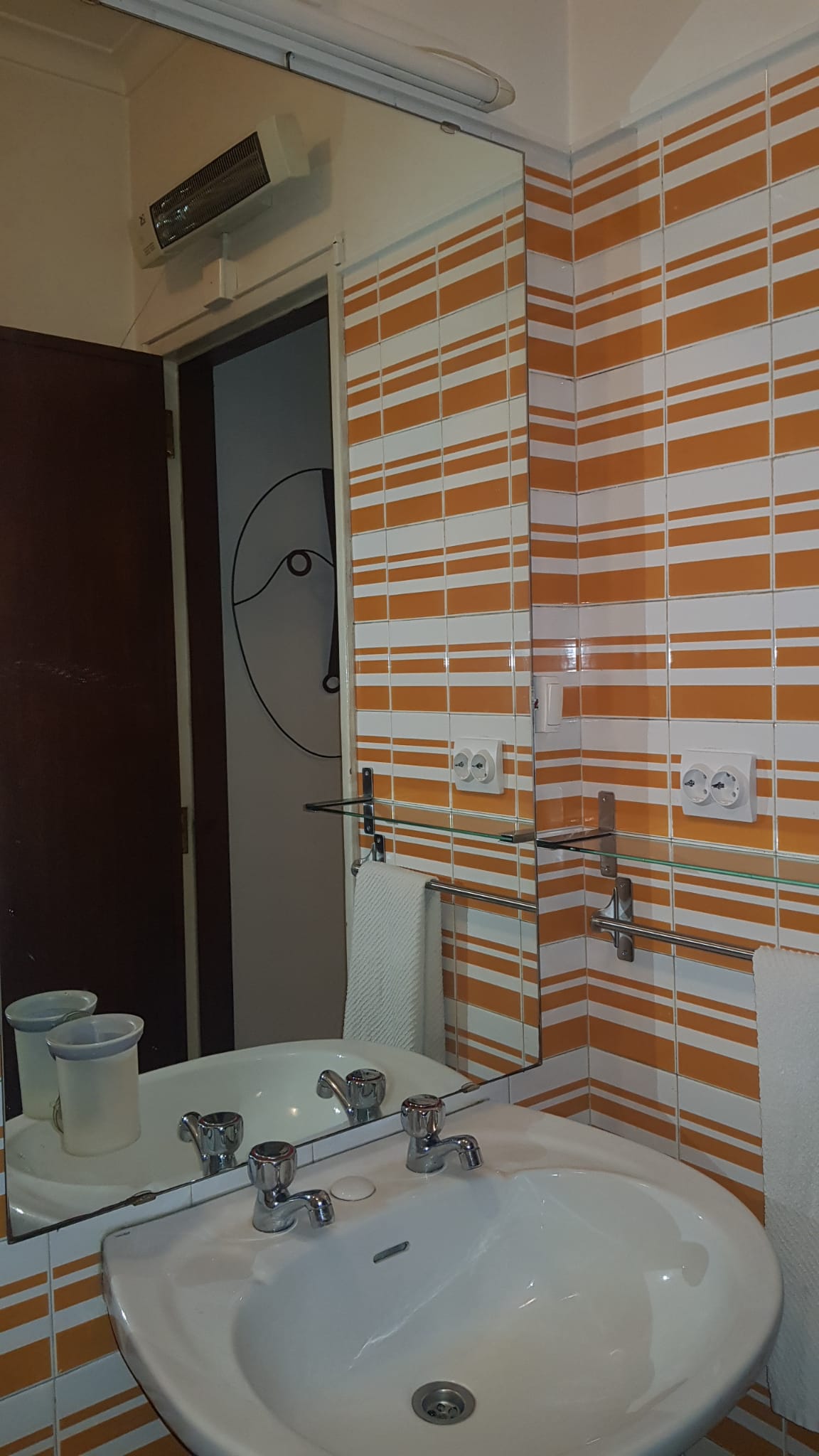 Nuno - Lisboa - Toilet Repair