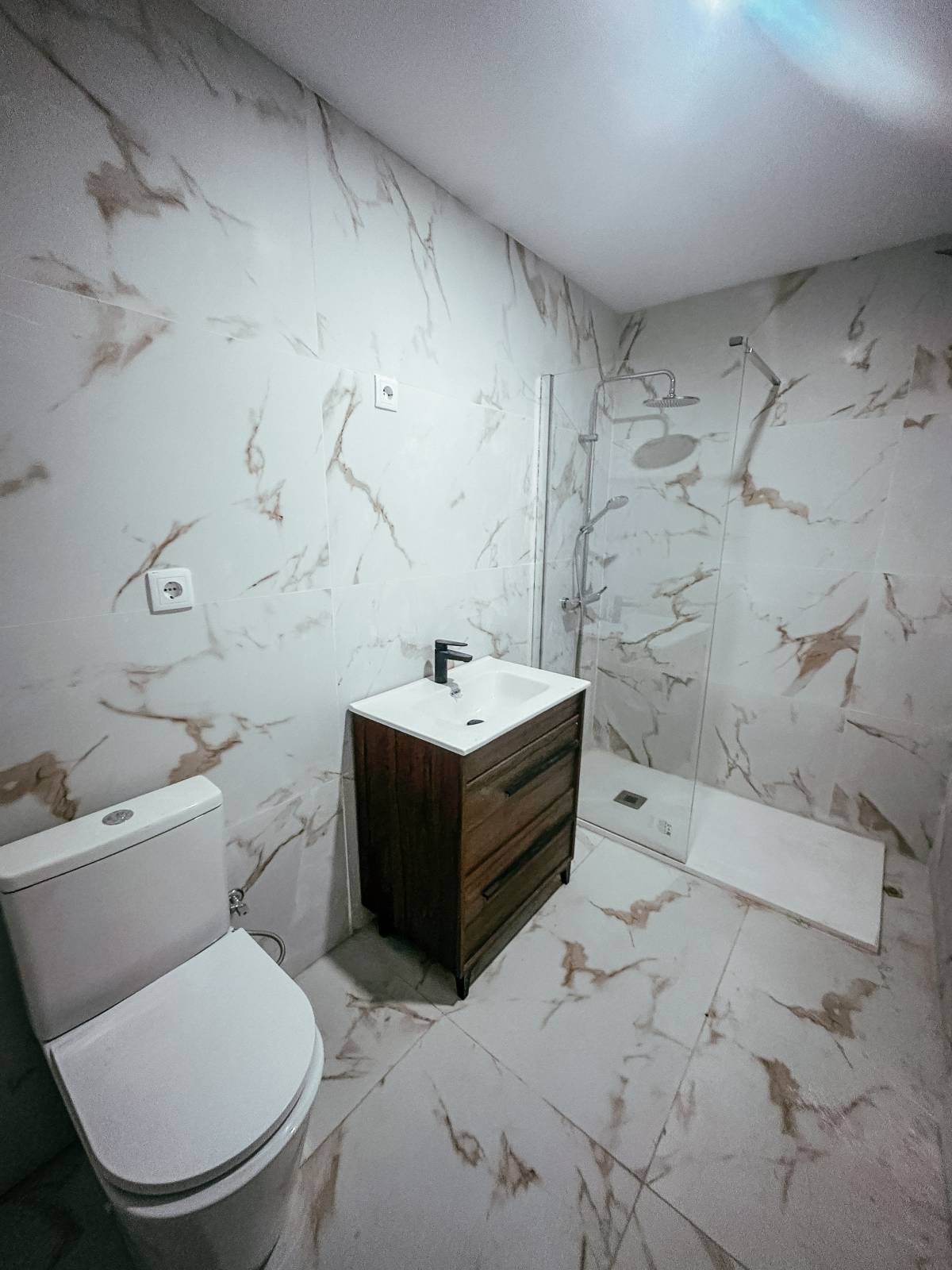 Smooth Profile - Gondomar - Dachbau oder -austausch
