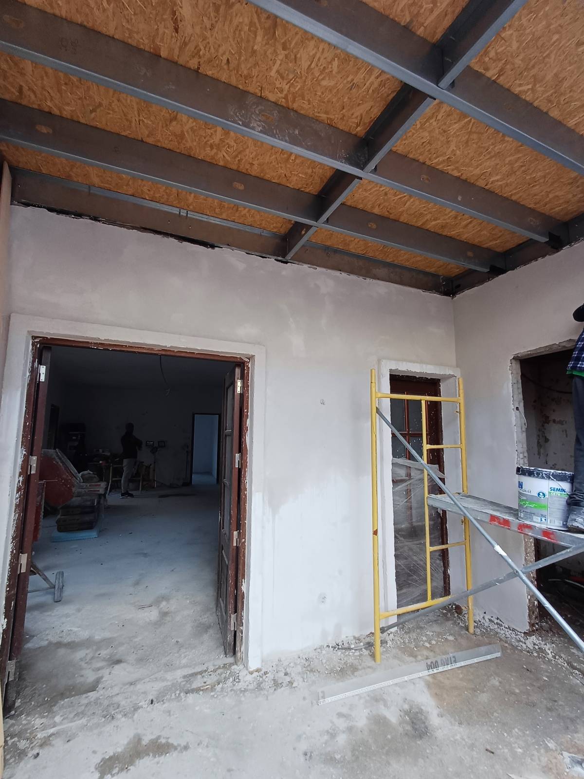 MCC CONSTRUÇÕES UNIPESSOAL LDA - Lagos - Spezialist für Fussleistenverlegung