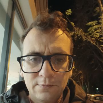 Paulo Gonçalves - Lisboa - Rasenmäher reparieren