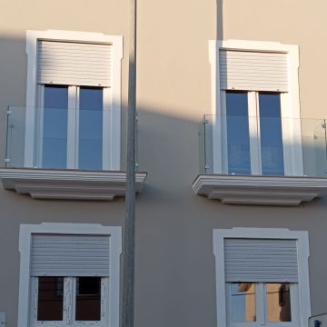 DF Serviços - Peniche - Instalação / Substituição de Cortinados