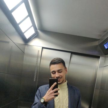 Hugo Miguel Pinheiro - Vila Franca de Xira - Cabinet Refacing