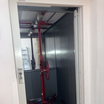 EGM Unipessoal, Lda - Vila Franca de Xira - Remodelação de Loja