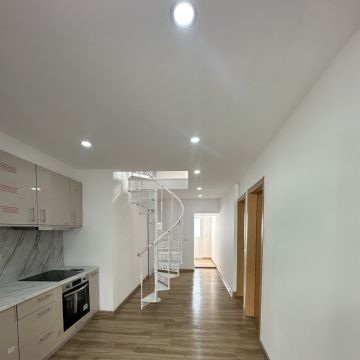 Smooth Profile - Gondomar - Reparação ou Substituição de Pavimento em Madeira