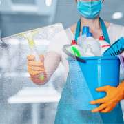 Um Brinco - Amadora - Deep or Spring Cleaning