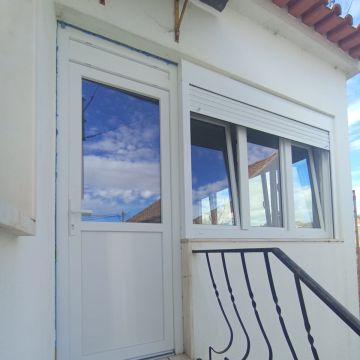 DF Serviços - Peniche - Instalação ou Reparação de Portões