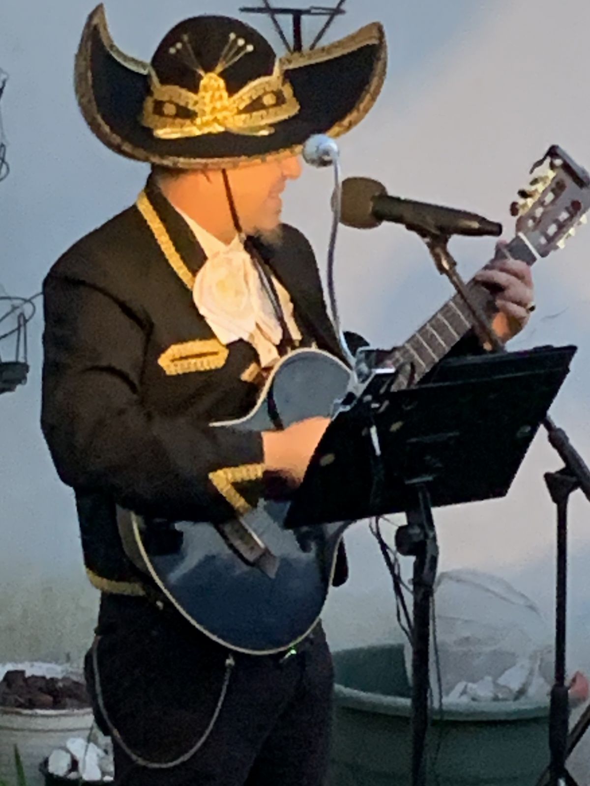 Rauly Rey’s - Música Latina - Cascais - Mariachi and Latin Band Entertainment